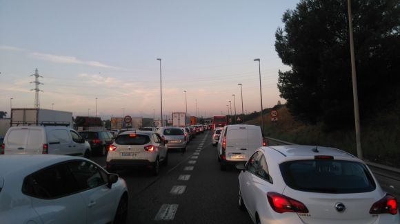 Retencions kilomètriques a l'AP-7, en sentit sud, per l'avaria d'un vehicle