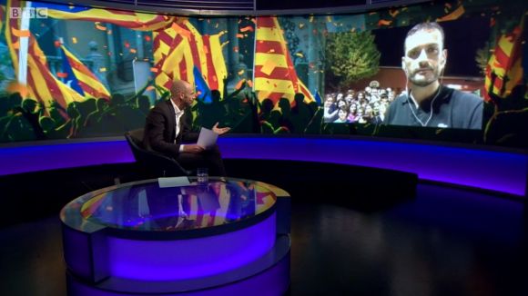 La BBC s'interessa per l'1-O des de l'escola Pins del Vallès