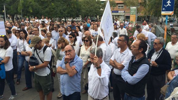 La concentració de Parlem a Sant Cugat aplega unes 200 persones en un clam pel diàleg