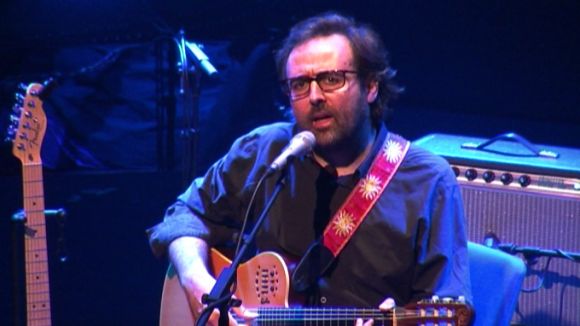 Roger Mas imbueix el Teatre-Auditori en la seva proposta de poesia i música