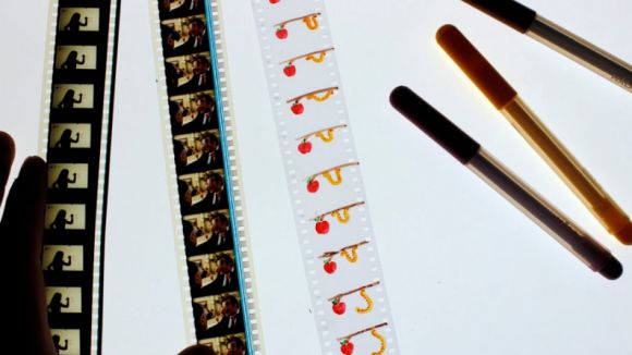 La Biblioteca de Volpelleres ofereix aquest dissabte un taller infantil de llum i poesia