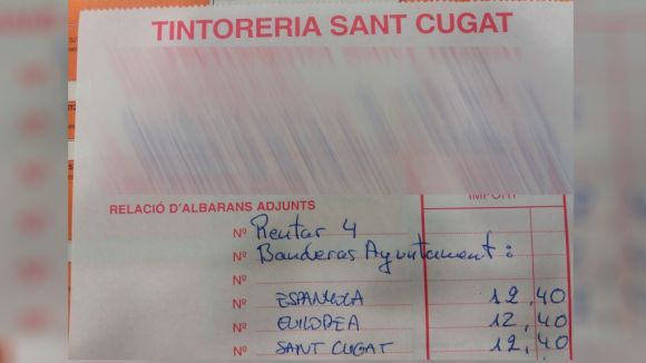 Cs denuncia la retirada de banderes i el govern reitera que són a la bugaderia, amb l'albarà