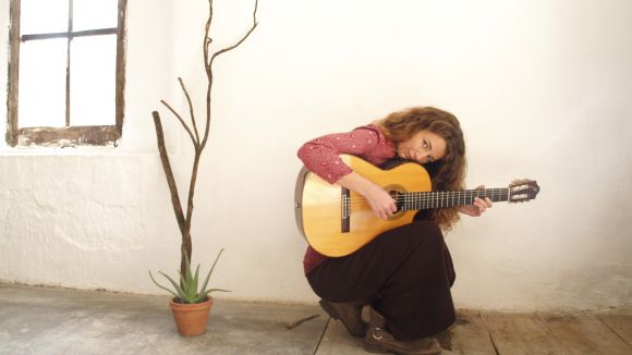 La música mediterrània arriba avui a L'Ateneu de la mà de la cantautora Rusó Sala