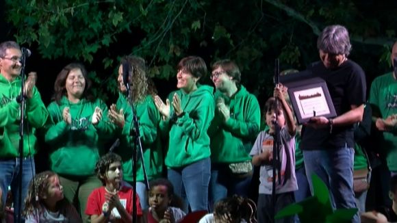 Crida de l'AMPA del Collserola a fer barri en el pregó de la Festa Major del Monestir-Sant Francesc