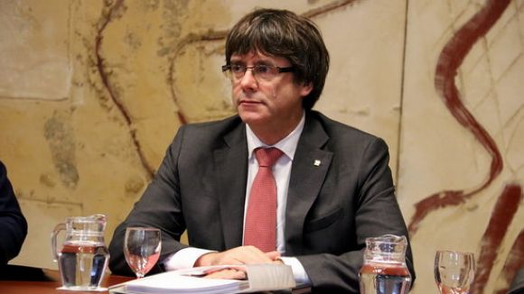 El rebuig de Puigdemont a la invitació d'anar al Senat, a debat a la tertúlia 'El Gall del Monestir'