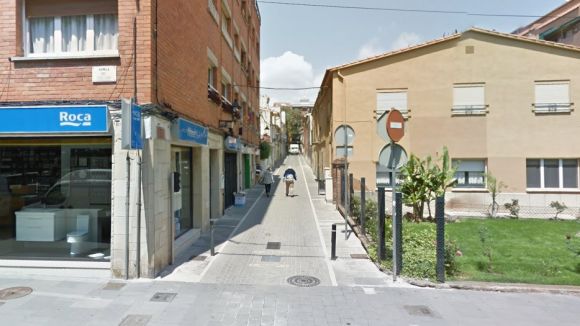Tall de trànsit al carrer de la Sort fins dijous per obres d'arranjament de la vorera