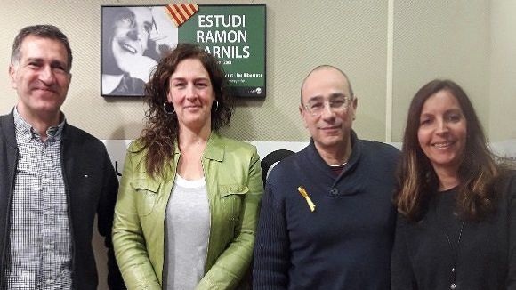 L'equip de l'espai 'Viure educant' debat sobre la implicació de la família en l'èxit educatiu