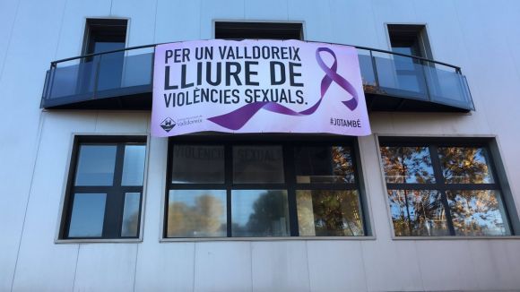 Valldoreix alça la veu en la lluita contra la violència masclista i la Sida