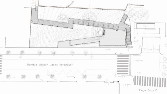 Continuen les afectacions en aparcament a Mossèn Cinto per les obres de la nova plaça