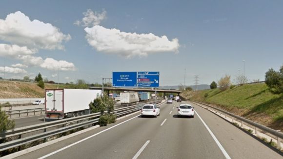 Mor un motorista en un accident trànsit a la B30 al seu pas per Sant Cugat