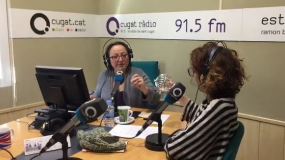 Isabel Castro, la mà innocent que ha sortejat l'espectacular panera de Cugat.cat