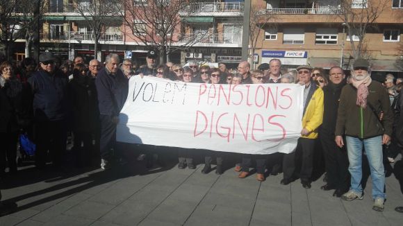 La Plataforma de Pensionistes reuneix tots els partits del ple per debatre sobre prestacions