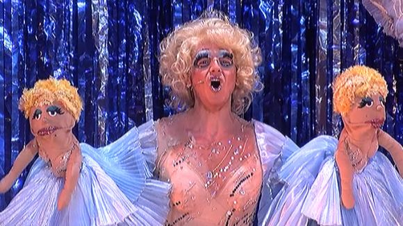 'Priscilla, reina del desierto' s'exhibeix al Teatre-Auditori davant un públic heterogeni