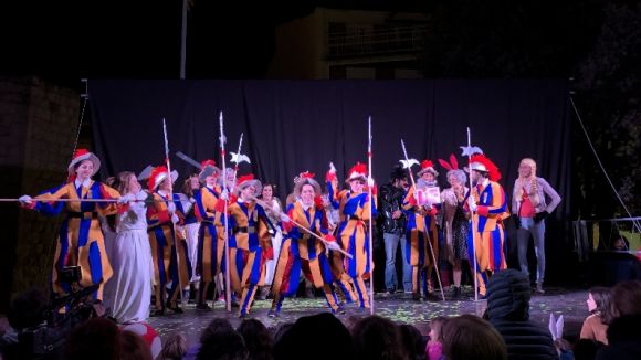 'Habemus i punt' guanya el concurs de comparses de la rua del Carnaval de Sant Cugat