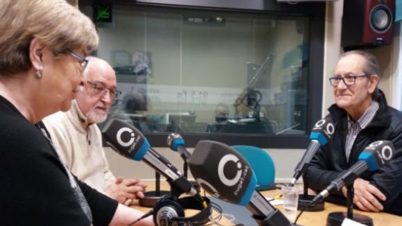 La tertúlia aborda temes com la llibertat d'expressió, la gestió del servei de l'aigua i les armes als EUA
