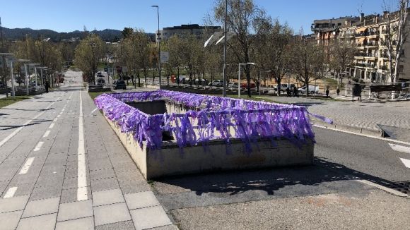 El CDR de Sant Cugat dóna suport a la vaga feminista del 8 de març amb una enllaçada violeta