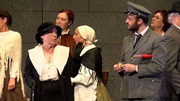 'La vida en un tren' omple el Teatre-Auditori per celebrar el centenari del tren a Sant Cugat