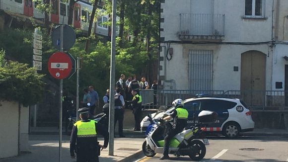 Detingut un home per robar amb intimidació amb arma blanca una bateria de cotxe a un mecànic