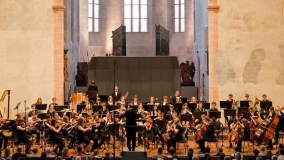 Mig centenar d'alumnes alemanys visiten Sant Cugat per compartir una setmana de música simfònica