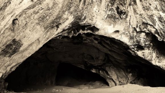 La cova del Tabac vista per la càmera Marcel Albet al Deustche Bank