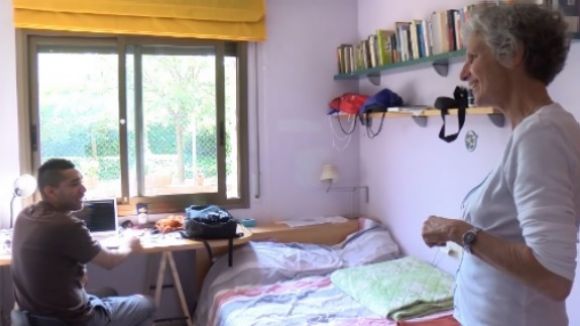 L'Ajuntament mou fitxa per buscar habitatge a refugiats en cases particulars