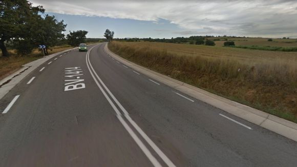 Sufoquen un incendi en un camp de conreu entre Cerdanyola i Sant Cugat