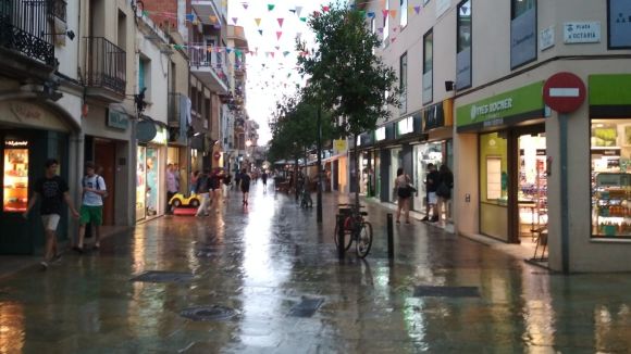 Els actes de Festa Major continuen, de moment, tot i la inestabilitat metereològica