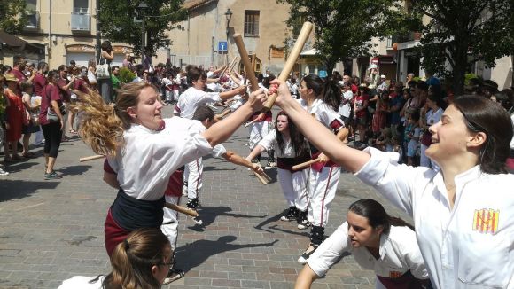La Matinada Bastonera fa repicar els carrers i places de la ciutat