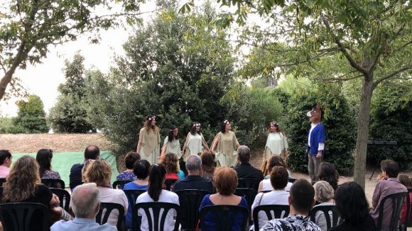 'A teló obert' apropa 'Somni d'una nit d'estiu' a prop de 300 persones en tres dies a l'aire lliure