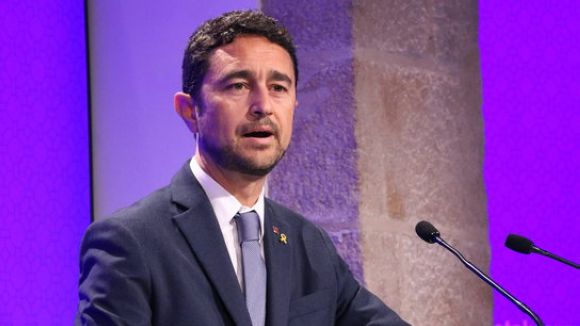 El govern aprova la creació de l'ATLL pública i la suspensió de l'increment de la tarifa de 2018