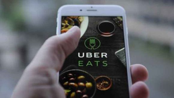 L'app d'entrega de menjar domicili d'Uber arriba a Sant Cugat