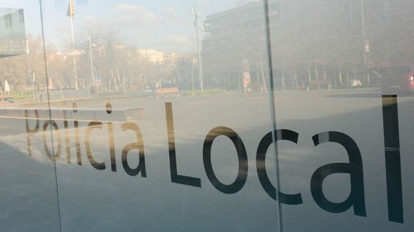 Dos ferits lleus en un accident entre un cotxe i una moto a la carretera de Rubí