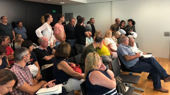 La Mirada, els robatoris i la biblioteca central, preocupacions dels veïns durant l'audiència pública