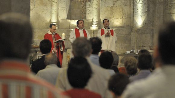 La proposta d'avançar cap a un Ajuntament més laic divideix el ple