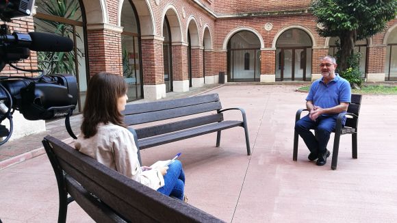 L'únic sacerdot català amb carnet de mag professional