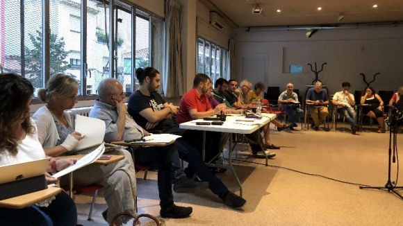 La seguretat i l'incivisme a la plaça d'en Coll i l'avinguda Cerdanyola centren el consell de barri de Centre Est