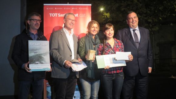 Jana Foraster guanya el primer premi del concurs Tot Fotoportada