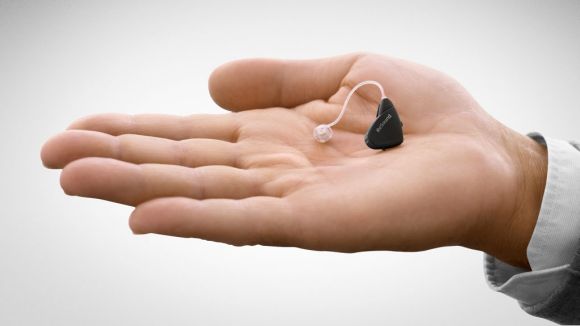 La connectivitat de les persones amb discapacitat auditiva, a un taller de La Farga