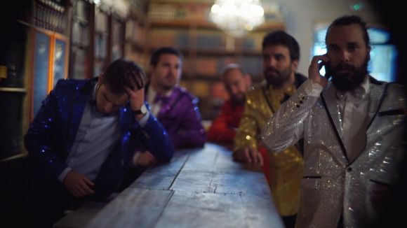 'Anem Tard' comença tard, però comença