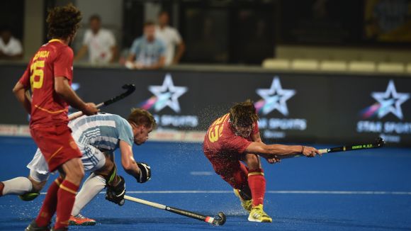 Els jugadors del Junior Sergi Enrique i Marc Serrahima debuten amb derrota al Mundial