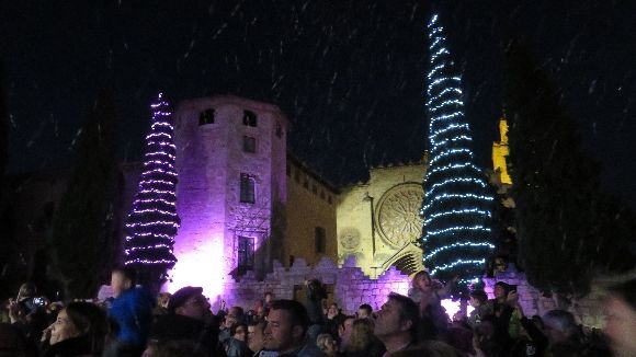 Sant Cugat respira Nadal amb l'encesa de llums