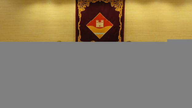 L'absència de Castelló marca la junta de veïns de la seva renúncia