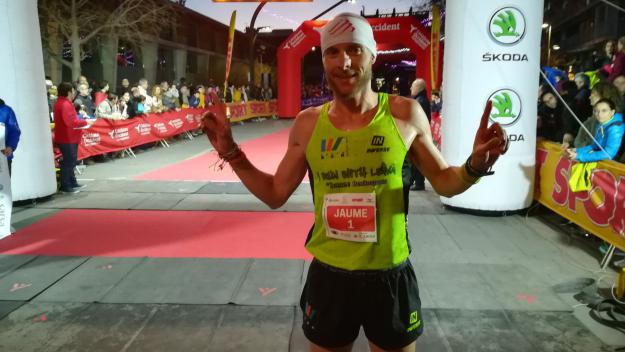 Jaume Leiva i Zoya Naumov guanyen la darrera Sant Silvestre que acull Sant Cugat