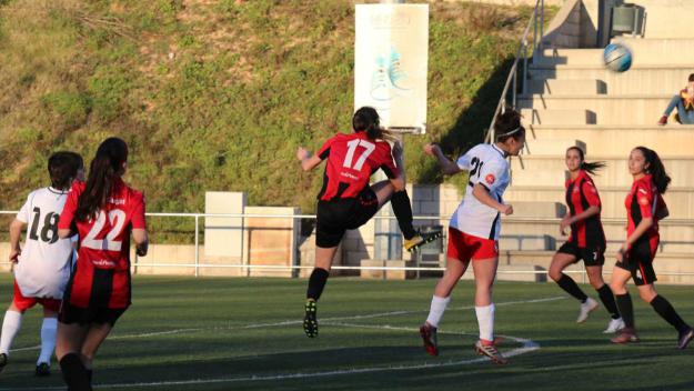 Dues errades defensives condemnen un SantCu massa imprecís