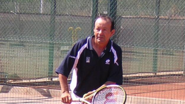 El tennista Jairo Velasco aspira a ser el número 1 del món de la categoria de més de 70 anys