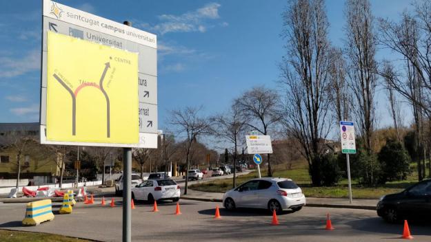 Cues i desconcert en el primer tall parcial de la rotonda de l'hipòdrom