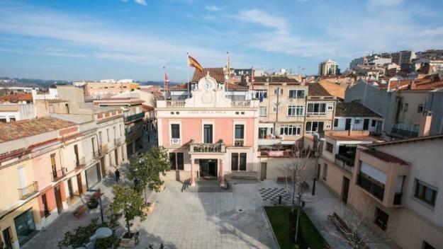Rubí recull signatures per reclamar un nou hospital de referència per a la comarca