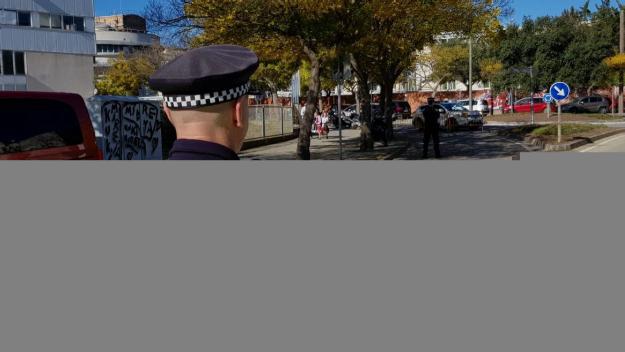 Detingudes dues persones per un furt al Centre Comercial Sant Cugat