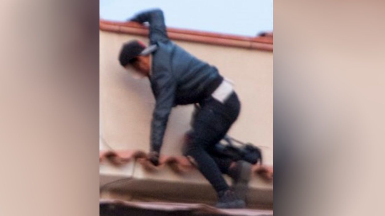 Detingut un home per robar en un pis de Sant Cugat despenjant-se des del terrat