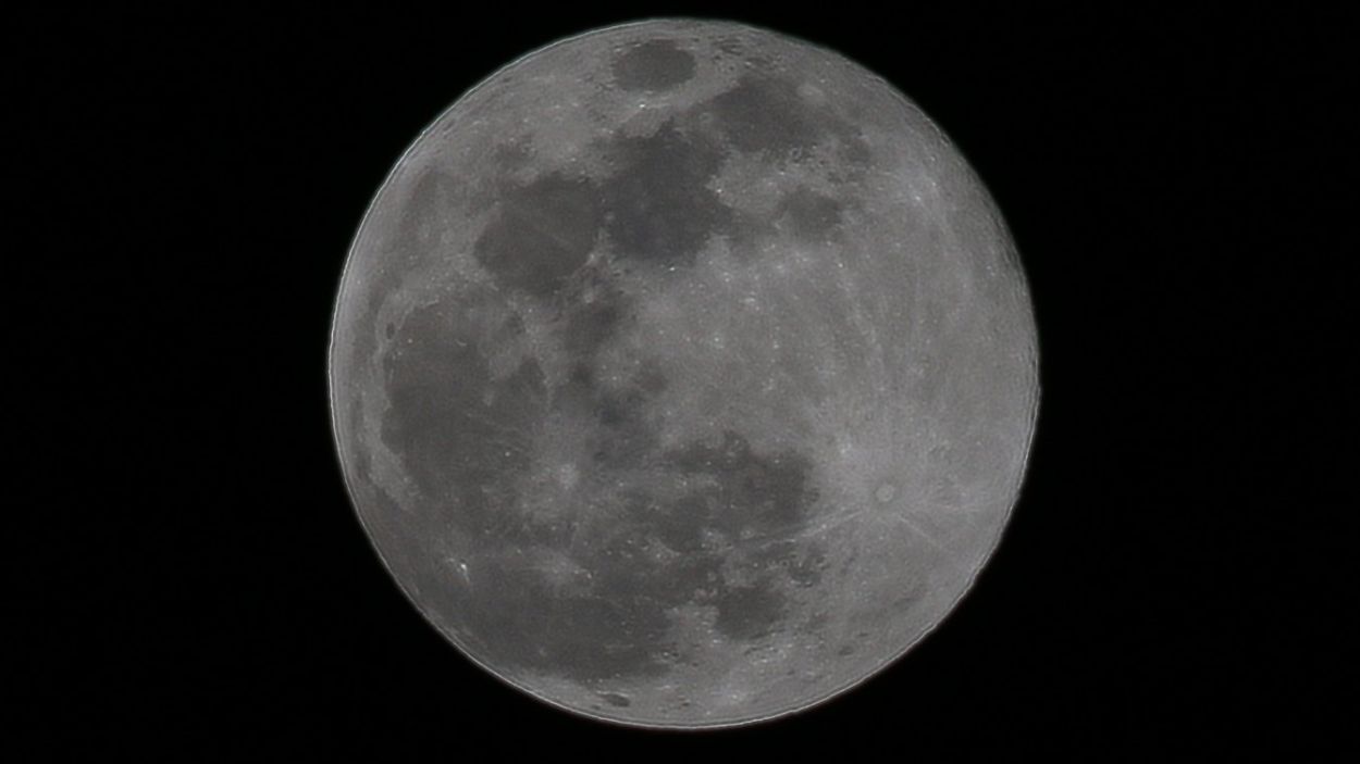 L'astrofísic Joan Anton Català explica com observar el cel des de casa al 'Sant Cugat a fons'